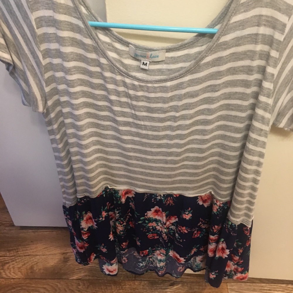 Short sleeve floral peplum